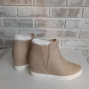 Queen George Aspen Boot sz 7 Vegan Suede New, High Top